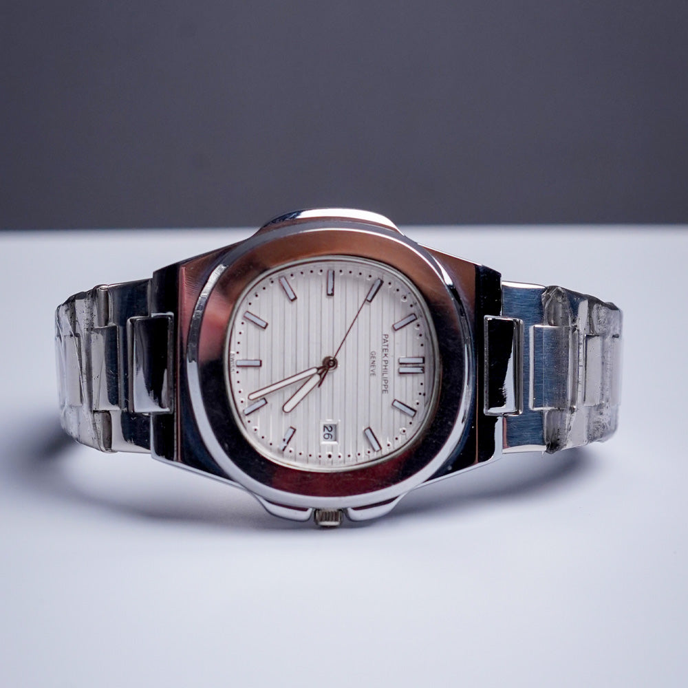 Patek Philippe Nautilus – Iconic Luxury Watch | White.