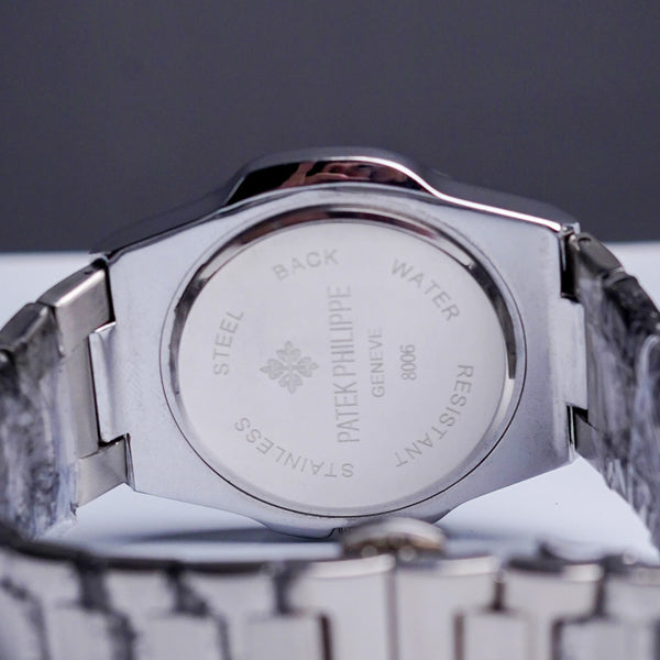 Patek Philippe Nautilus – Iconic Luxury Watch | White.